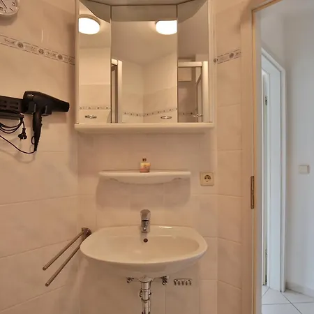 Gorch-fock-strasse 16 Gorch-fock-str 16 4 דירה